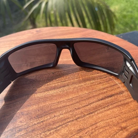 Mens Oakley Gascan matte sunglasses - Picture 9 of 10